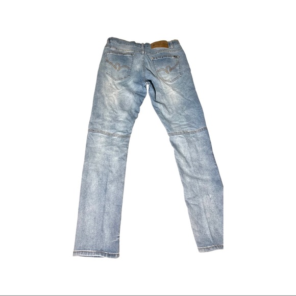 Light Blue Washed Skinny Jeans 👖 - Picture 2 of 2